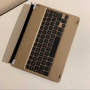 GOLD BLUETOOTH KEYBOARD FOR IPAD / TABLET (RECHARGEABLE)